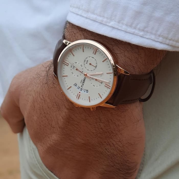 Relógio Nibosi 2309 masculino com pulseira de couro marrom