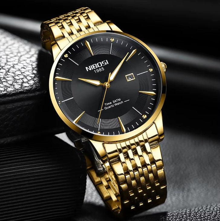 Relógio Nibosi Masculino com pulseira em aço inoxidável dourada com visor preto