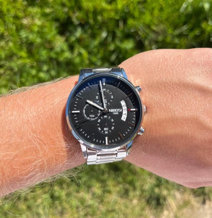 Relógio Nibosi Masculino 2309 Com Pulseira de Aço Inoxidável Prata e Visor Preto