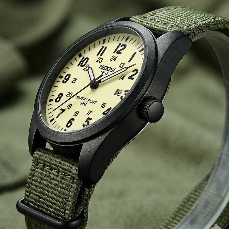 Relógio militar masculino Nibosi preto e creme