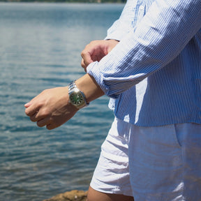 Relógio Nibosi Masculino prata com visor verde 