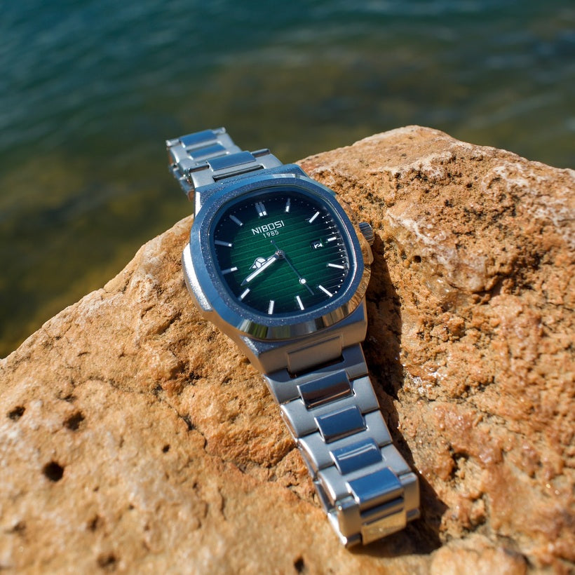 Relógio Nibosi Masculino prata com visor verde 
