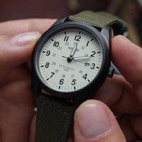 Relógio militar masculino Nibosi preto e creme
