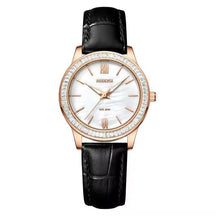 Relógio feminino Nibosi Nataly com pulseira de couro preta e mostrador branco com rosé