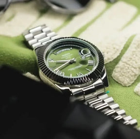 Relógio Nibosi Masculino 2628 Com Pulseira de Aço Inoxidável Prata e Visor Verde