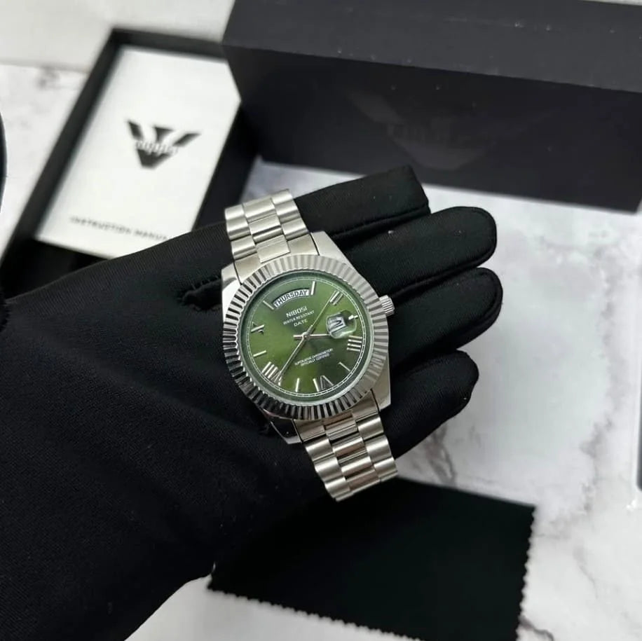 Relógio Nibosi Masculino 2628 Com Pulseira de Aço Inoxidável Prata e Visor Verde