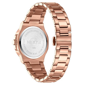 Detalhe da pulseira rosê do relógio Nibosi Astronaut com fecho de segurança ajustável